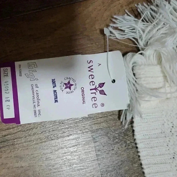 Vintage Sweetree Original Women's Knitted Cream Scarf New with Tags - Picture 2 of 5